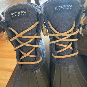 Womens sperry rubber boot